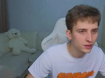 pupsenish on Chaturbate 