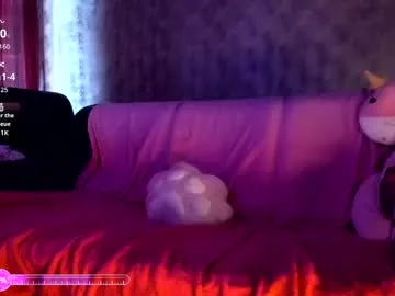 Freechat rainbowpony420 on Chaturbate