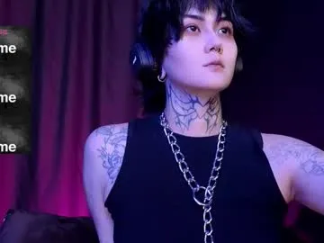 Freechat ravens_nest_ on Chaturbate