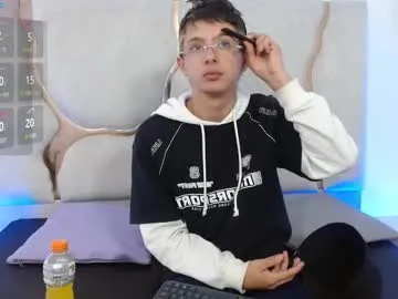 rooy_tay — GOAL: Show cock [37 tokens remaining] Hi guys make me cum with your tips ... if you love me tip me 5  55  555  5555 #18 #twink #gay #young #latino