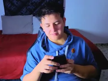 Freechat ryan_doretti on Chaturbate