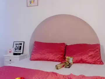 Freechat scarletttease_ on Chaturbate