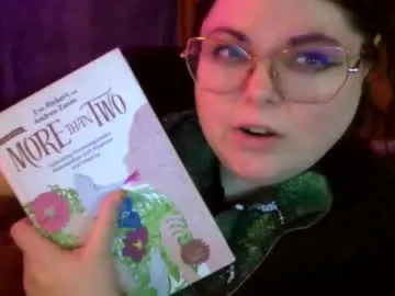 siofra — #canadian  #queen #elegant #classy #domme  #goddess #plussize love me like a vintage forest frost