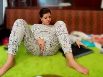 slutty_milf_bitch — help to buy the mannequine with dick+2 toys [19999 tokens left] #bbw #british #milf #dutch #mature