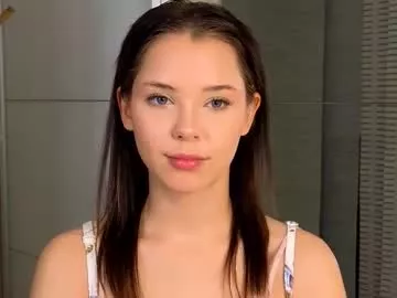 Away slyshypie on Chaturbate