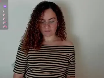 Freechat sultrysecrets_ on Chaturbate