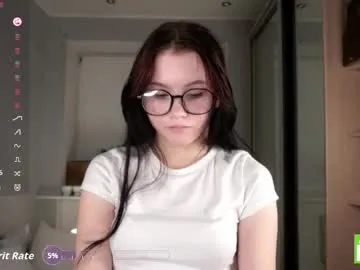 Freechat sweetyoops on Chaturbate