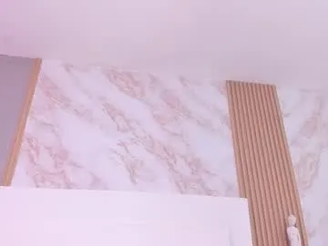 Freechat tianaglow4 on Chaturbate