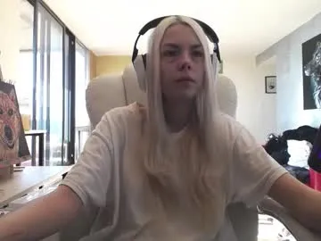 Freechat tinykylie on Chaturbate
