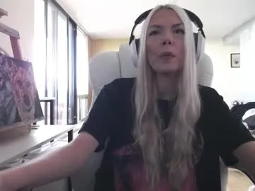 Freechat tinykylie on Chaturbate