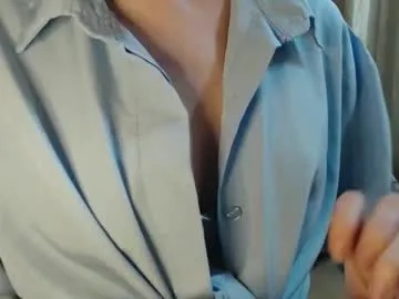 Freechat trioa on Chaturbate