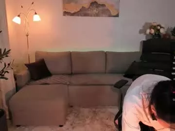 Freechat vikibellson on Chaturbate