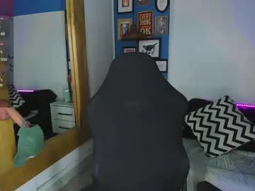 vladhellsing4 — make me cuum!! #uncut #cute #edging #feet [985 tokens remaining]