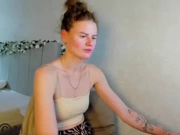 wanda_gomez — GOAL: take off your shorts [40 tokens remaining] hi im Wanda! lets chat and fun :3 #skinny #smalltits #tattoos #athletic #muscle