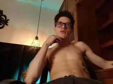 wolfan_sky — GOAL: hi wolf  wolf is here [10 tokens remaining] welcome to my room! #master #tattoo #smoke #lovense #young