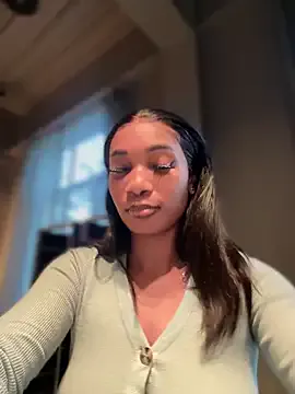 ___Nessa — Rub my hard clit till I squirt in public