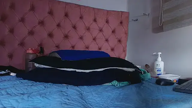 Freechat _linda_milk_ on StripChat