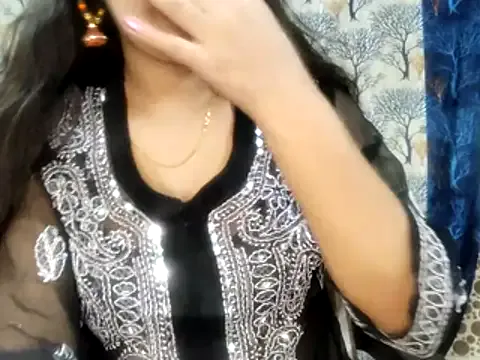 Aarvi_Arora on StripChat 