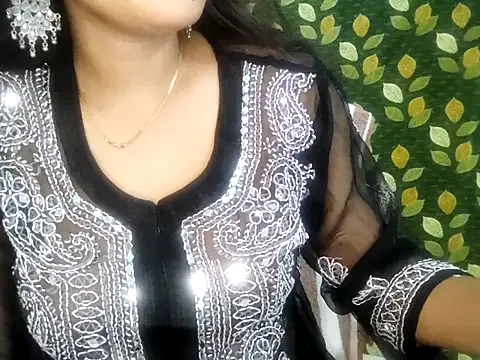 Aarvi_Arora on StripChat 