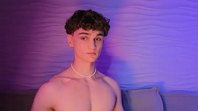 Freechat adam_21cm__ on StripChat