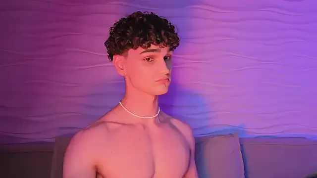 Freechat adam_21cm__ on StripChat