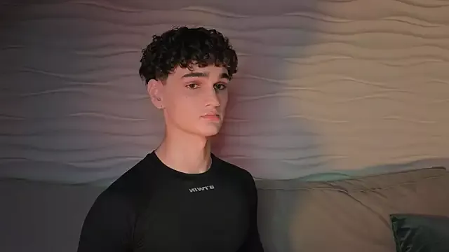 Freechat adam_21cm__ on StripChat