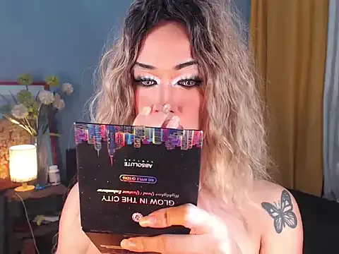 AleinaCroft — make this dominant Queen explode her cum