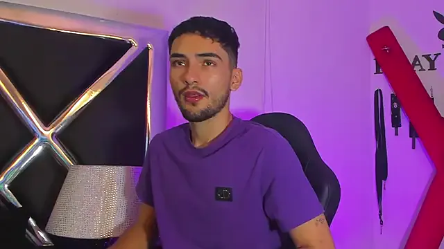 Freechat AlekRuizx on StripChat