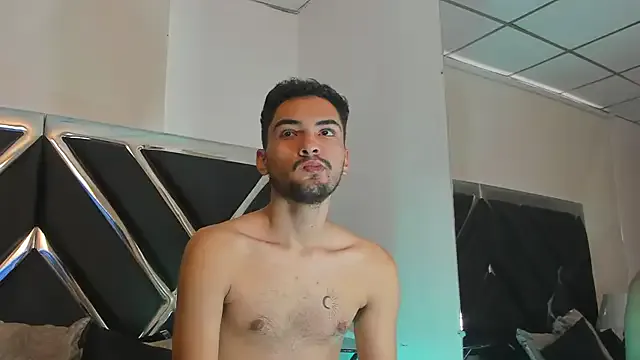 Freechat AlekRuizx on StripChat