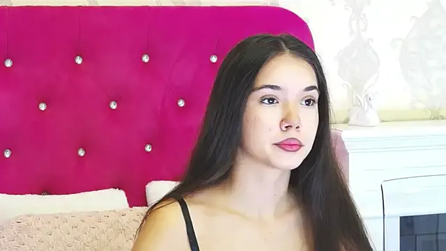 Freechat AlexisDevine on StripChat