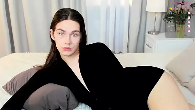 Alfreda_Mills — snake tongue close to cam