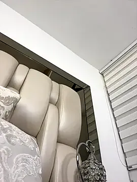 ALISSON_FOXXX1 — plug anal+ spanks hard