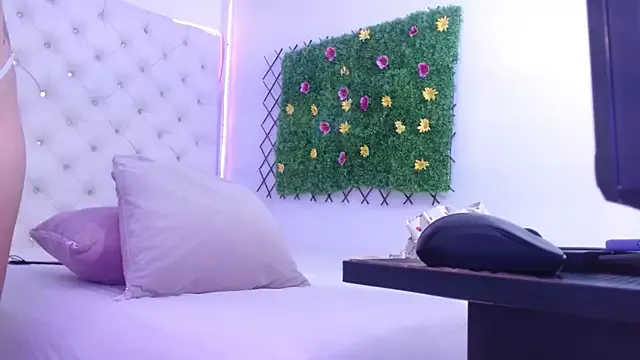 allyson_cute1 on StripChat 