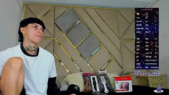 StripChat AmberAdams_ is Freechat AmberAdams_ — masturbate the pussy with the tongue