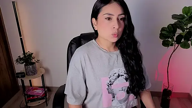 StripChat amyross_s1 is Freechat amyross_s1 — breast massage with oil