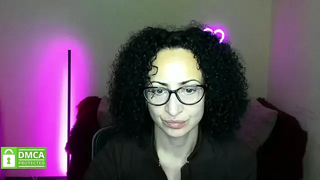 Arianasweety23 on StripChat 