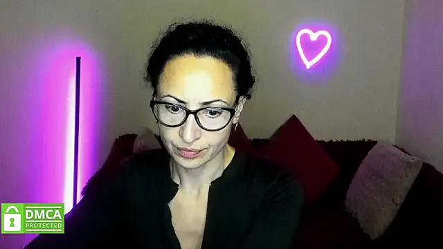 Arianasweety23 on StripChat 