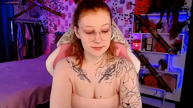 Ayla_Hicks on StripChat 