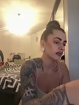 Barbie_1312 — Nackt zeigen und Posen