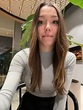 StripChat barbiehumpxxx is Freechat barbiehumpxxx — Show tits to stranger guy