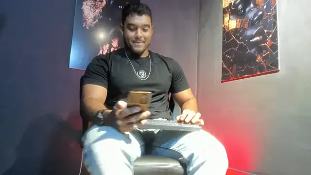 Freechat Big_furry_bear13 on StripChat