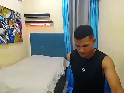 StripChat Black_hugecock is Freechat Black_hugecock — strong blowjob show and cum on face