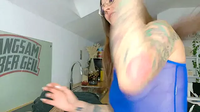 Freechat BrownieyQueen on StripChat