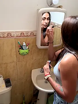 bunny_tyfani on StripChat 