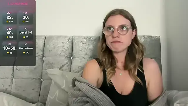 Freechat BustyKellyXXX on StripChat