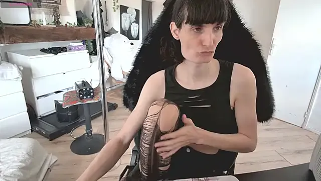 Freechat CeriseLapine on StripChat