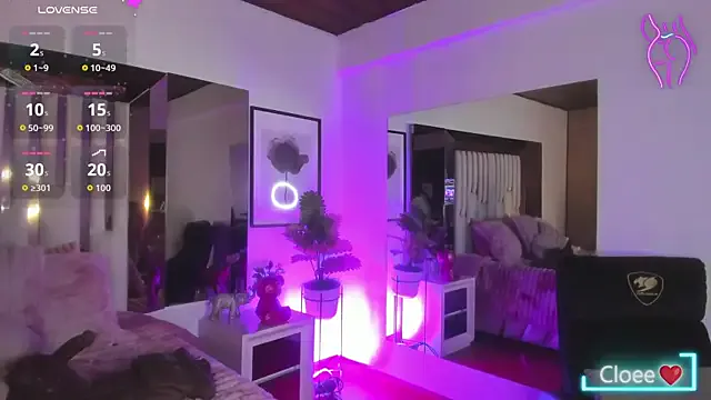 Freechat Cloee_Rainbow1 on StripChat