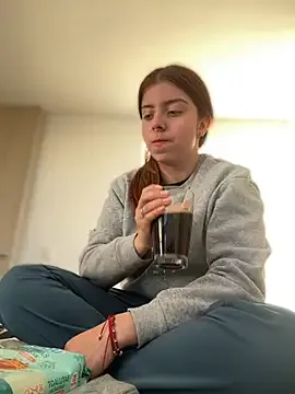 Freechat Cloew_Marz on StripChat