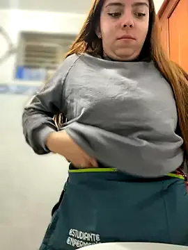 Freechat Cloew_Marz on StripChat