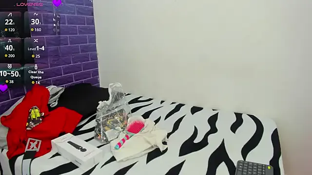 Freechat Cora_222 on StripChat